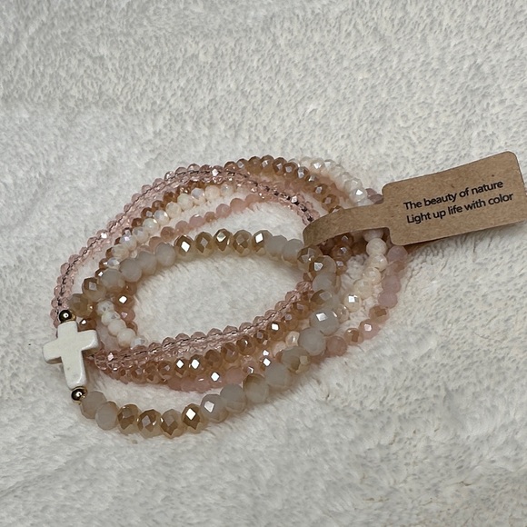 Beaded Bracelets Pretty Neutral Cream & Soft Pink Set of 5 w/a Cross Charm NWOT - Picture 5 of 12
